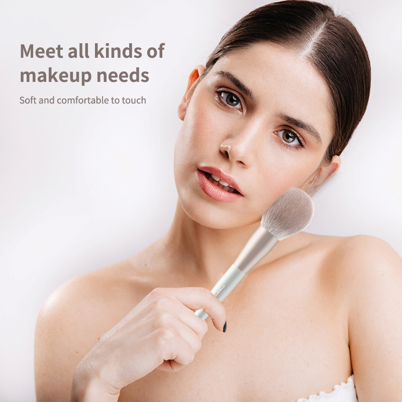 7 Pcs Makeup Brush Set for Eyeshadow, Foundation, Blush, and Concealer with Storage Bag